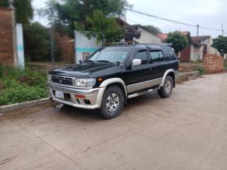 NISSAN TERRANO - foto