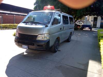 NISSAN CARAVAN - foto