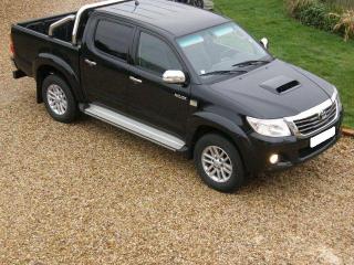 TOYOTA HILUX - foto