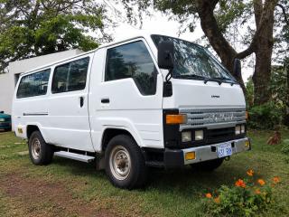 TOYOTA DYNA - foto