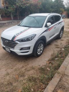 HYUNDAI TUCSON - foto