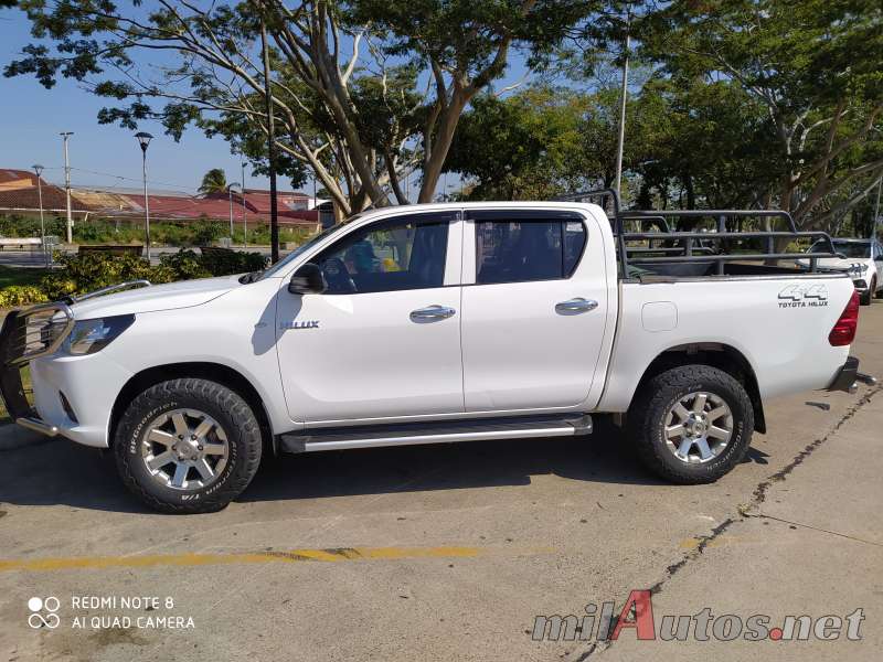 toyota-hilux-de-2016-en-santa-cruz-bolivia